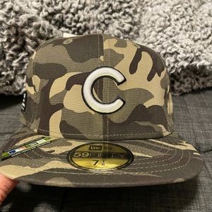 Chicago Cubs New Era 5950 7 1/8 Armer Forces Day Camouflage hat. NWT
